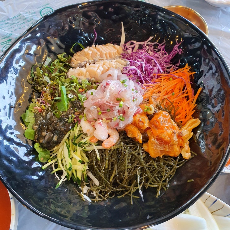  바다에 맛을 담다 : 연화리맛집 해담 싱싱한 물회와 전복죽 나이스!