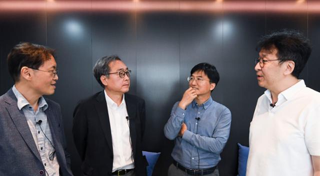탈진실시대, 보수-진보를 넘어 "기본소득 조세저항 불러… 결국 빚내거나 다른 복지 줄여야 할 수도" 탈진실시대, 보수-진보를 넘어 "기본소득 조세저항 불러… 결국 빚내거나 다른 복지 줄여야 할 수도"