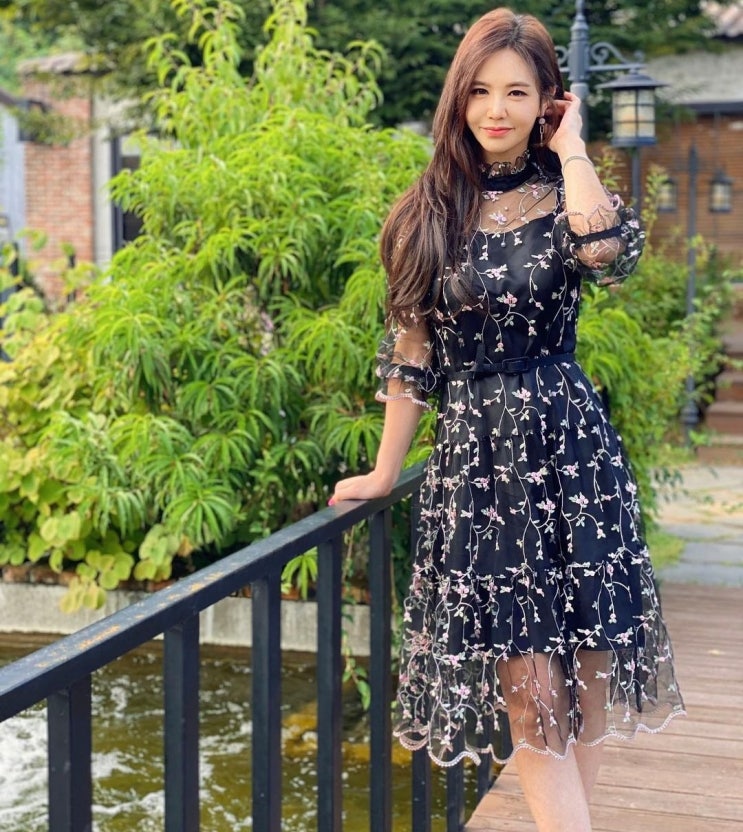 페라두라 원피스 강예빈 인스타그램 패션정보 페라두라 원피스 강예빈 인스타그램 패션정보