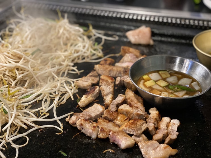  김제 암돼지삼겹살맛집 숙주와 삼겹살의 조화 * 신맛고