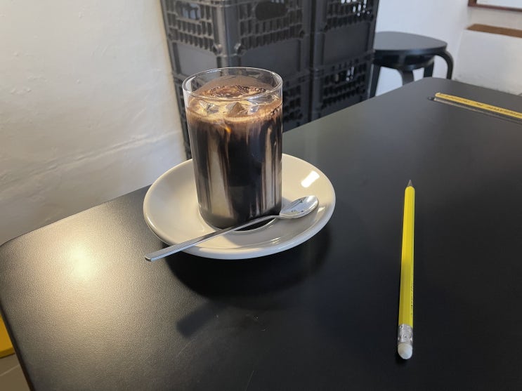 [용봉동 카페] 힙한 동네 카페 광주 에이치비(HB) 커피!