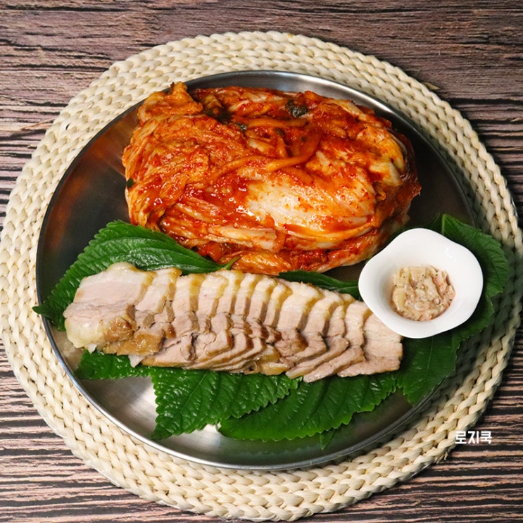  맥주 수육 보쌈 만들어 김치, 새우젓과 함께! 통삼겹으로 삶아 먹기 강원도 평창에서 담그는 김치 추천