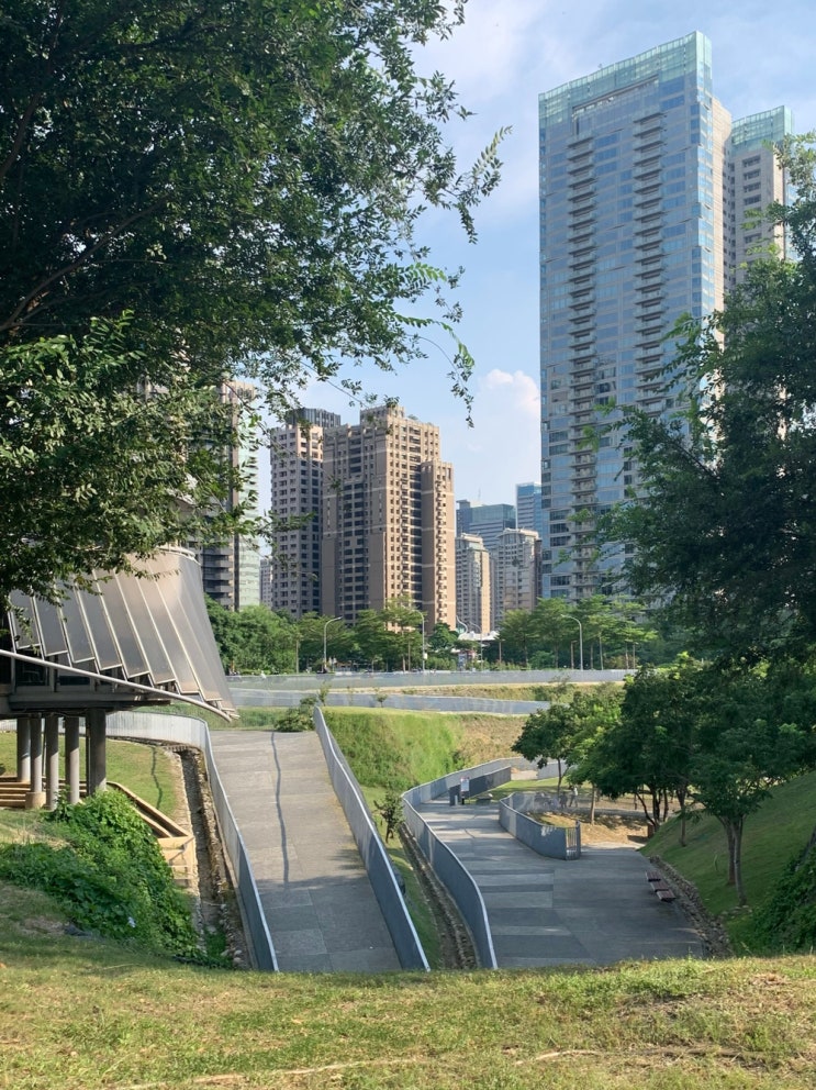  Sep 02, 2021 :: 대만 일상, 이유 있는 기분 좋은 목요일 아침, 오후 타이중 메이플 가든(Maple Garden, 秋紅谷公園) 산책, 대만 전통빙수 촤빙 먹으러