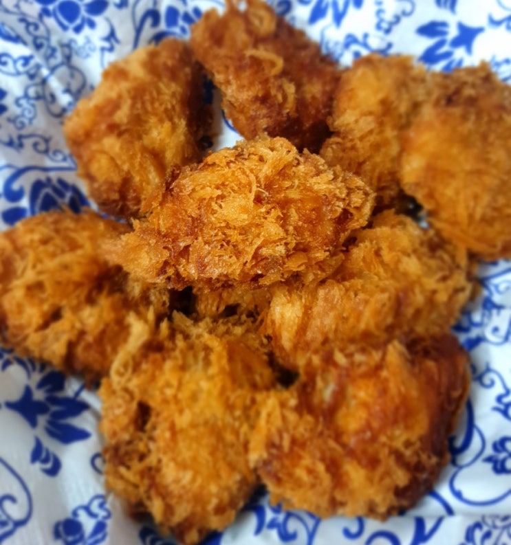  돼지야 니뱃살 쪼매만 뜯어도 되갔늬?