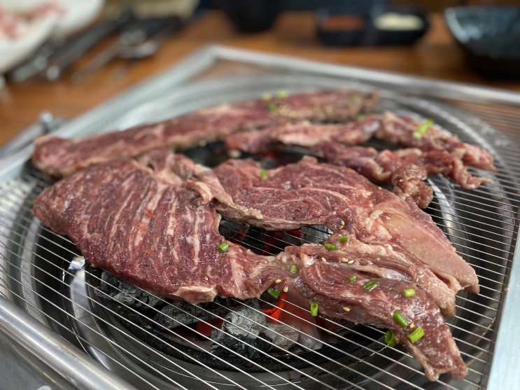  참숯으로 구워먹는 김제고깃집 * 우박집