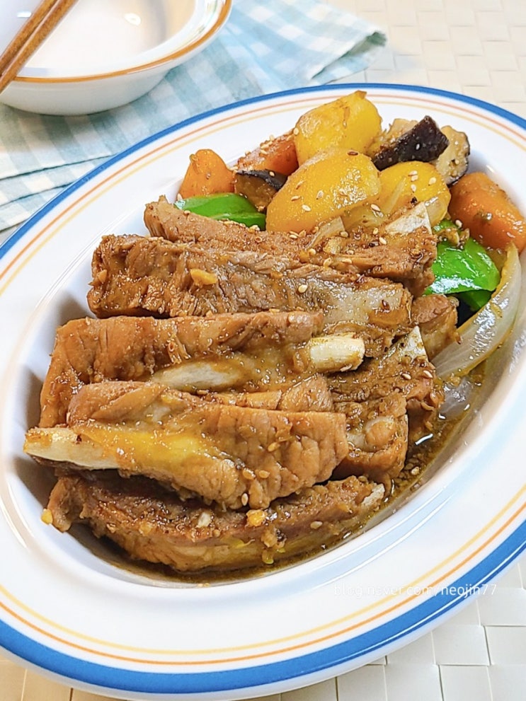 돼지 등갈비찜 레시피 간장 등갈비조림 가족들 좋아하는 주말 저녁메뉴 추천 돼지 등갈비찜 레시피 간장 등갈비조림 가족들 좋아하는 주말 저녁메뉴 추천