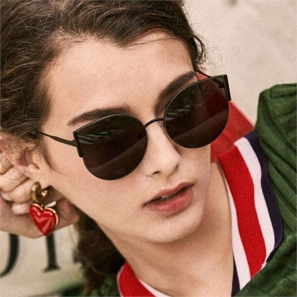 가성비갑 블루엘리펀트 SUZIE blacktint 남자 여자 틴트 캣아이 명품 선글라스 ··· 가성비갑 블루엘리펀트 SUZIE blacktint 남자 여자 틴트 캣아이 명품 선글라스 ···