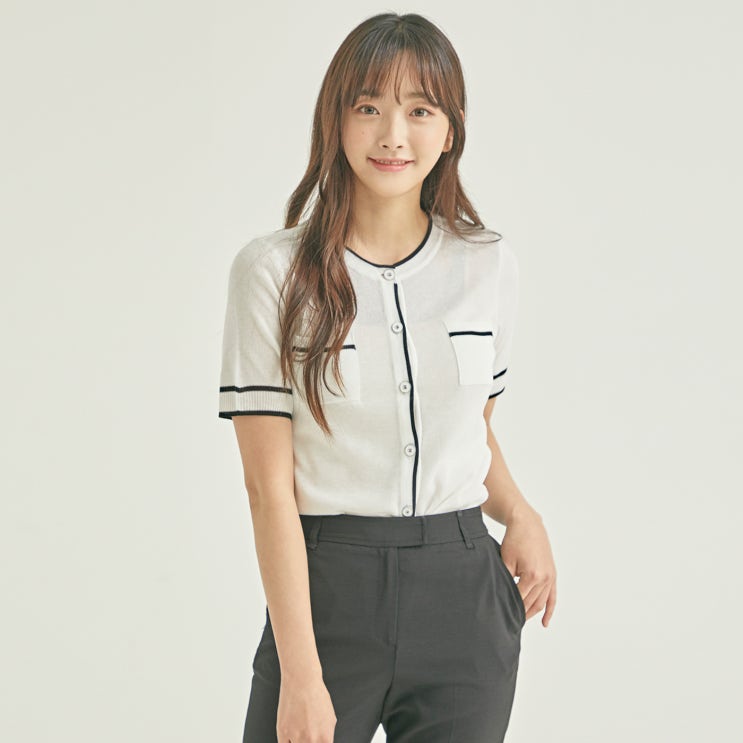 인기 급상승인 로엠 여성용 배색 포인트 반팔 가디건 ··· 인기 급상승인 로엠 여성용 배색 포인트 반팔 가디건 ···