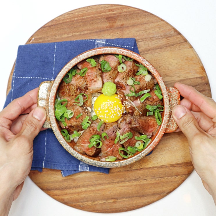  스테이크 맛있게 굽는법 오늘 저녁 메뉴 추천  스테이크 덮밥