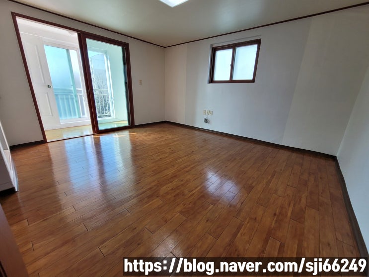  파주 탄현면 법흥리 원룸 월세 300/32만 조망 좋고 채광 좋고 룸이 크고 베란다 넓은 풀옵션 초대형 원룸, 성동리 프로방스 헤이리 원룸 임대