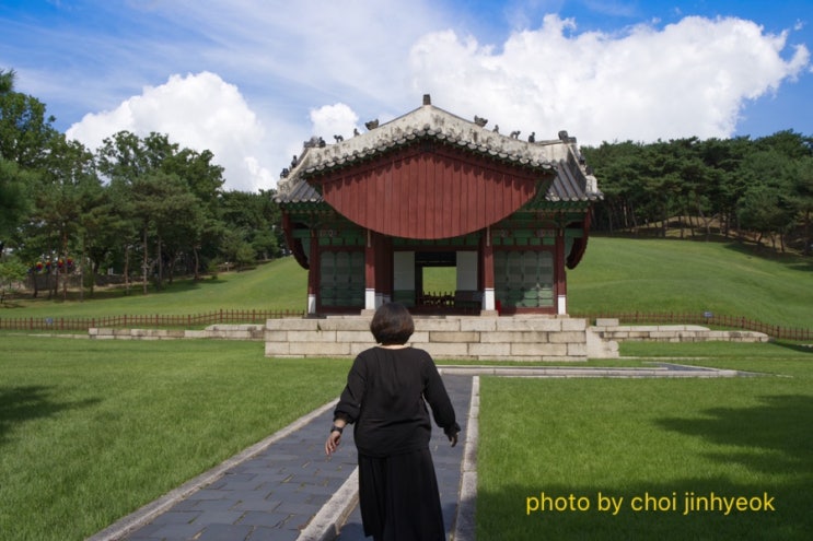  홍릉(영휘원)에서 가을 하늘 tamron 28-75, sony a7c