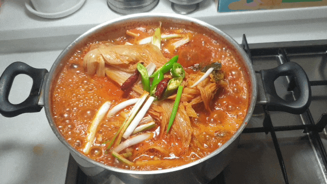 묵은지닭볶음탕밀키트 : 캠핑 술안주로 좋은 민병선식당(내돈내산)