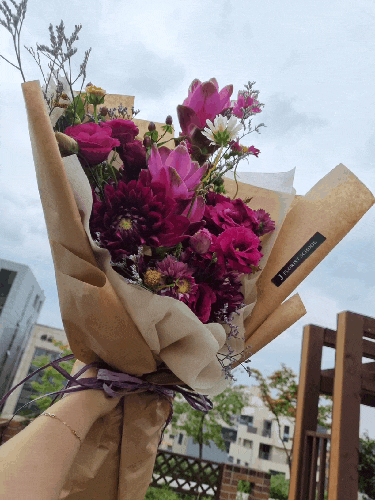  꽃다발 포장. 2 /  꽃다발 크래프트지 포장
