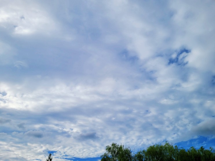 이대필라테스 자연 뭉게구름 예쁜 하늘