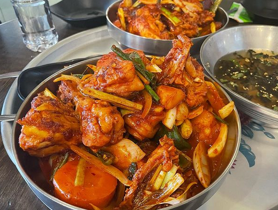 서민갑부 솥뚜껑 닭볶음탕 - 담양 삼거리농원 서민갑부 솥뚜껑 닭볶음탕 - 담양 삼거리농원