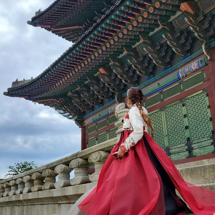  서울이색데이트추천 _ 예스한복에서 한복 렌탈 후 경복궁에서 인생 샷 남기