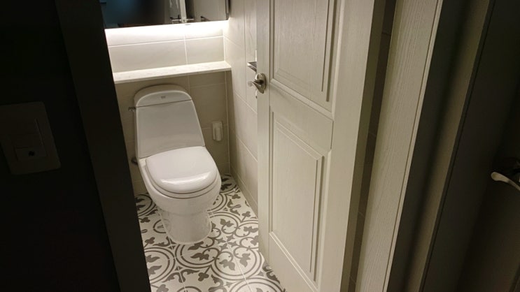 LED라인조명 DIY 셀프시공으로 호텔 화장실 만들기