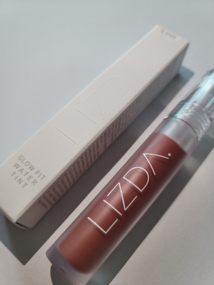  바르는 순간 탱글한 물막이 형성되는 물착틴트 _리즈다 lizda 1호 누드뮬리