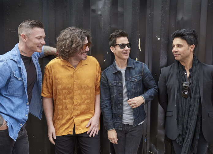 스테레오포닉스 / Stereophonics, 새로운 앨범 발표 리드 싱글 'Hanging on Your Hinges'