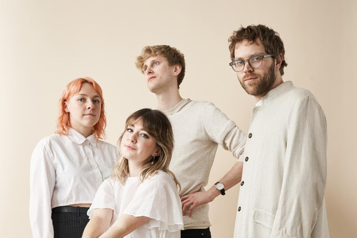  Yumi Zouma, 새로운 음악 'Give it Hell' 영상