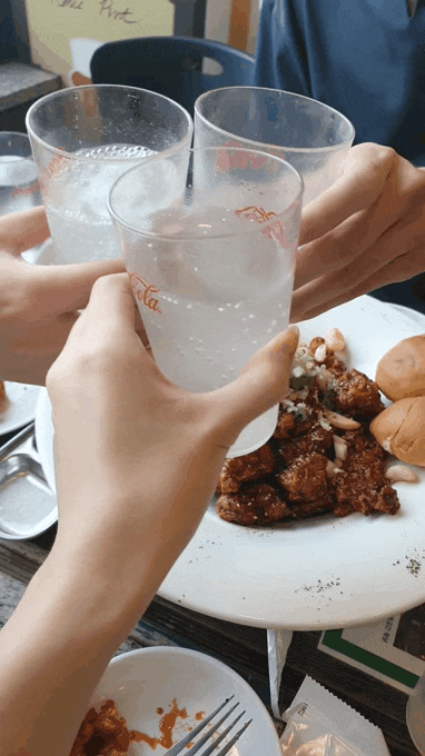 수원 맛집/ 수원 통닭거리 남문 통닭 수원 본점/ 수원 왕갈비 통닭 극한 직업 원조 내 돈 내산 솔직 후기 수원 맛집/ 수원 통닭거리 남문 통닭 수원 본점/ 수원 왕갈비 통닭 극한 직업 원조 내 돈 내산 솔직 후기