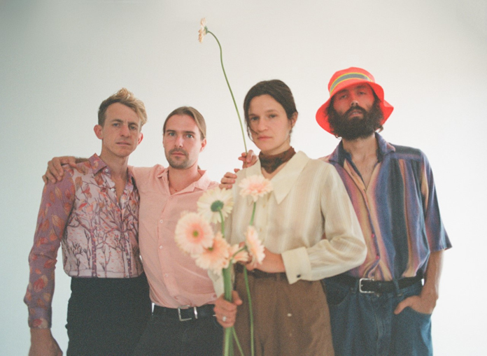  Big Thief, 새로운 음악 영상 'Certainty'