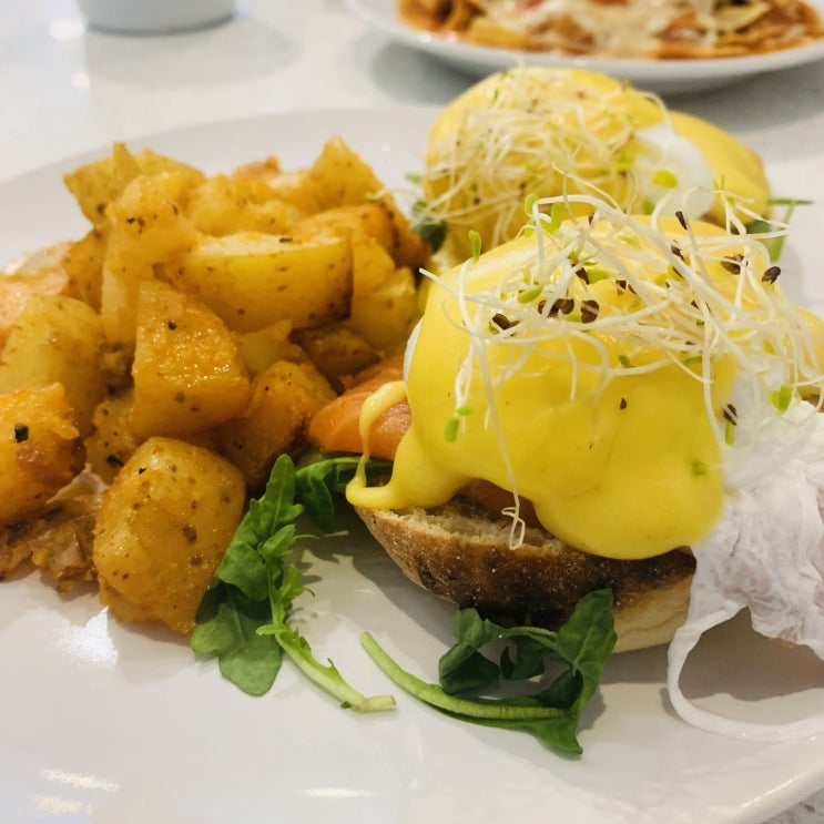  토론토맛집 :: Yonge Cafe and Bistro 노스욕 브런치 집 추천