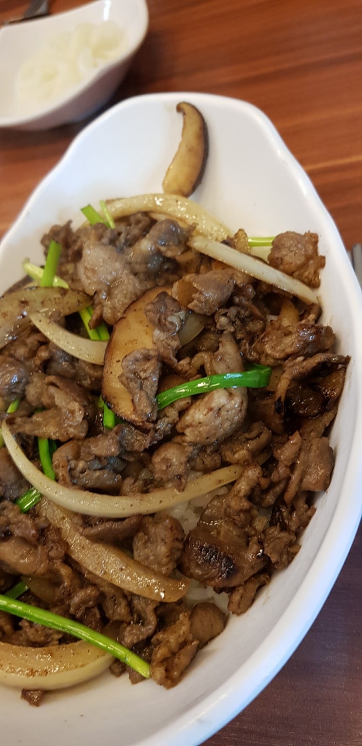 인덕원역 평촌역 인근 점심식사 쌀국수전문점 이지만 덮밥도 맛난 정타이포 덮밥 맛집 돼지고기직화 방식 7,900원 맛집 인덕원역 평촌역 인근 점심식사 쌀국수전문점 이지만 덮밥도 맛난 정타이포 덮밥 맛집 돼지고기직화 방식 7,900원 맛집