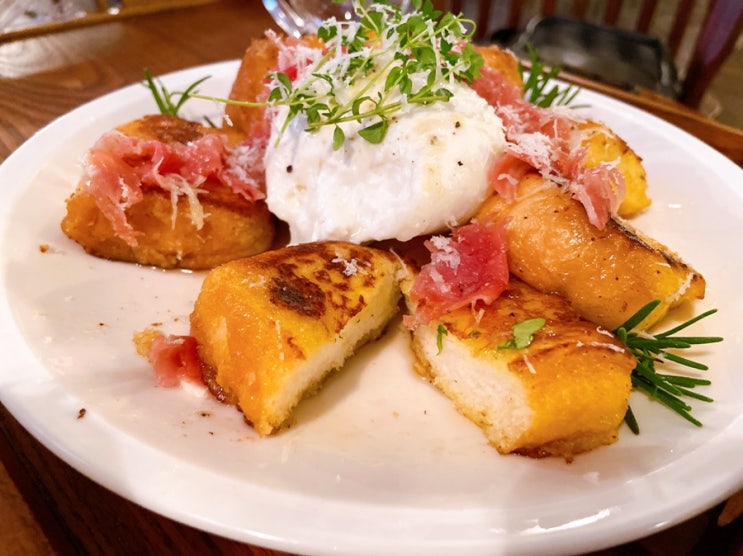  인천 엔티크 카페 :: 개항로91 반전 매력의 디저트 맛집!