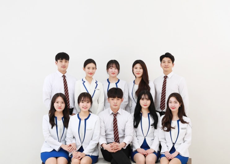  홍대입구역)코즈스튜디오/단체사진/사진맛집