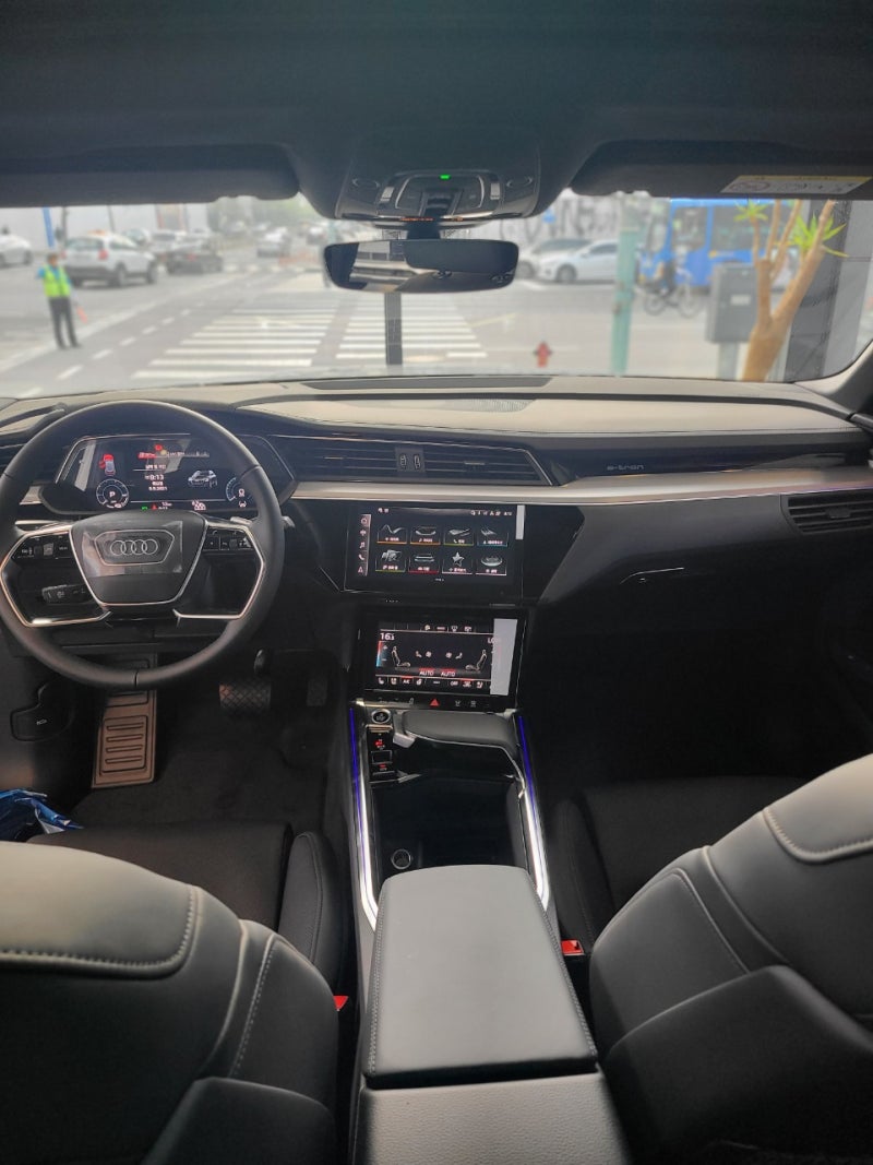 아우디 이트론 스포트백(e-tron SB)55 콰트로(quattro) 리뷰/아우디전기차/이트론e-tron프로모션할인/이트론 옵션제원색상/용산한강대로전시장/서울마포아우디 : 네이버 블로그