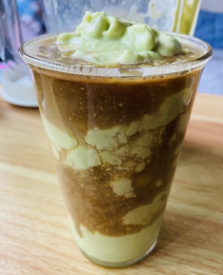  세븐 아보카도 커피 응용편 아메리카노로 만들기