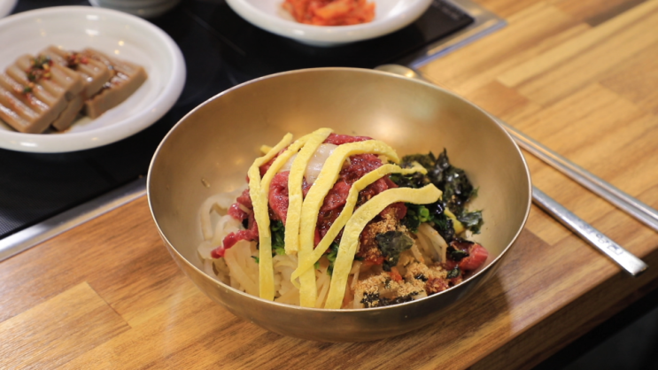 에일리 나이 가족 울산 맛집 육회 비빔밥 묵채 묵사발 언양불고기 가자미찌개 식객 허영만의 백반기행 에일리 나이 가족 울산 맛집 육회 비빔밥 묵채 묵사발 언양불고기 가자미찌개 식객 허영만의 백반기행