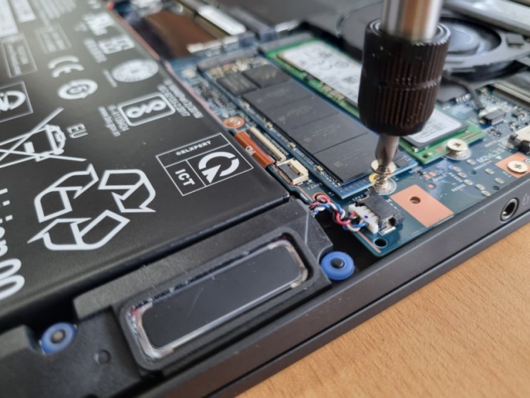 노트북 SSD 업그레이드 방법 :: 레노버 씽크패드 ThinkPad P1 GEN3