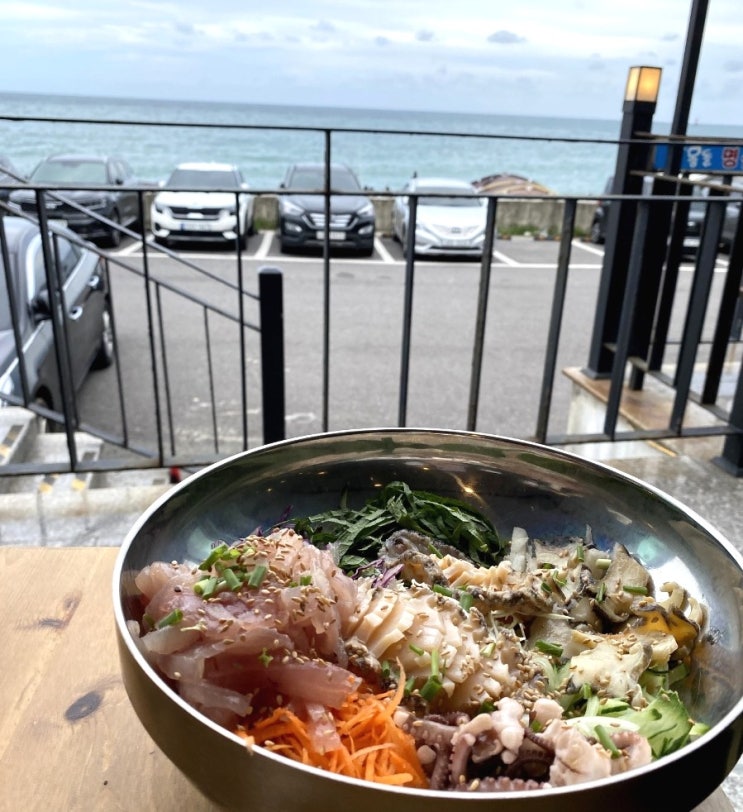  [울산]울산물회맛집 주전동 횟집/오션뷰가 있는 가성비 전복해물물회 맛집 더몽돌 물회!!