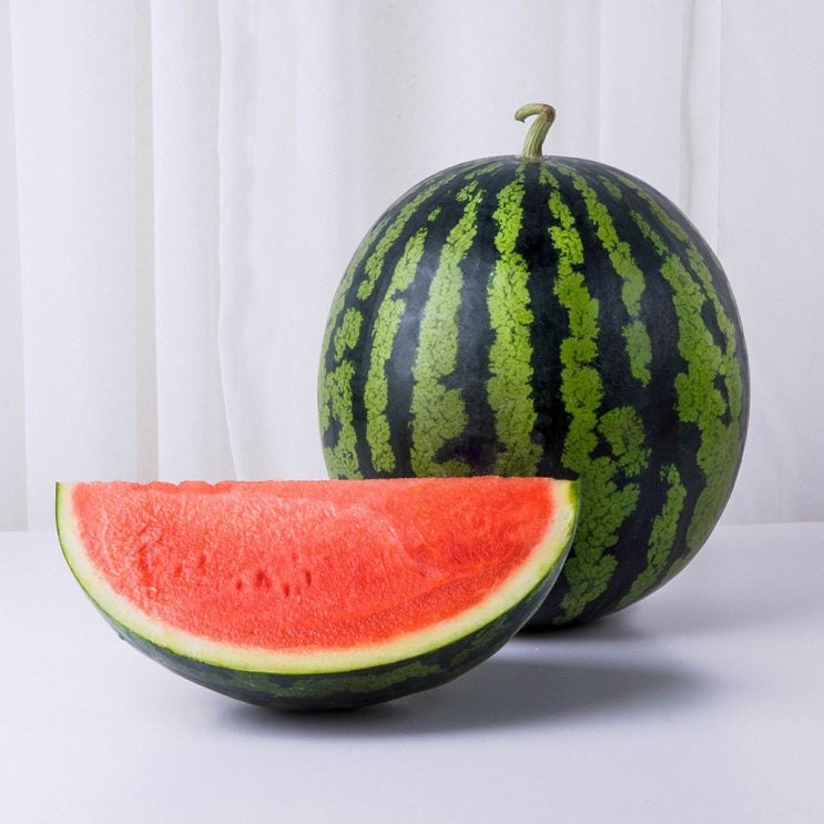 최근 인기있는 제철 고당도 하우스 꿀 수박, 5-6kg 내외, 1통 추천합니다 최근 인기있는 제철 고당도 하우스 꿀 수박, 5-6kg 내외, 1통 추천합니다