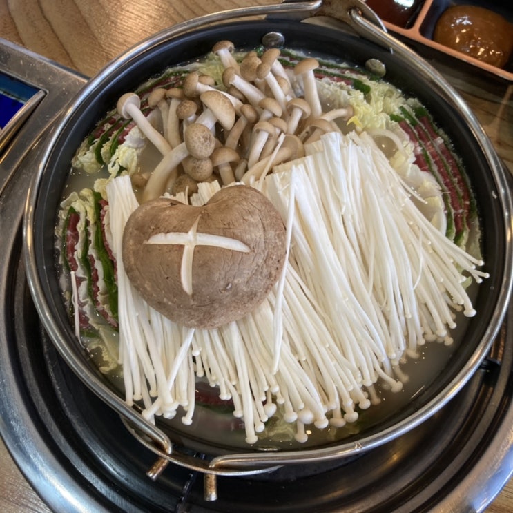 광주 문흥동 맛집 가성비 최고 밀푀유정식 '능이애꽃' 광주 문흥동 맛집 가성비 최고 밀푀유정식 '능이애꽃'