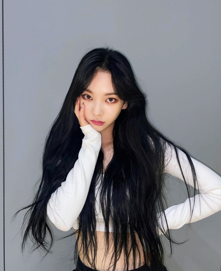  CG급 미모 카리나 에스파 포토카드와 함께 메디힐 워터마이드 마스크팩 리뷰