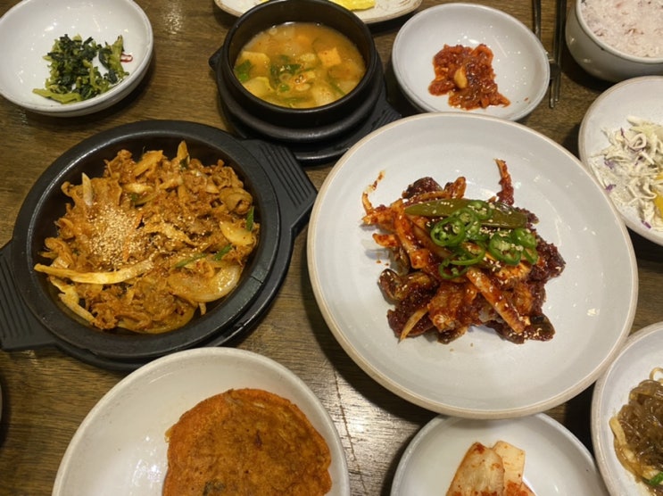  서면 한식집 정을담다에서 제육볶음 게장정식 저녁한끼