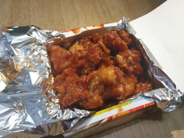  타코야끼가 닭강정이되어