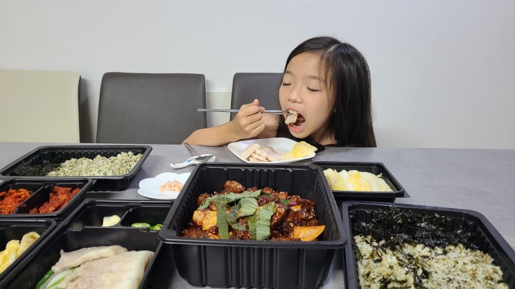제주 함덕 맛집 함덕족발스로운 푸짐한 족발보쌈세트 제주 함덕 맛집 함덕족발스로운 푸짐한 족발보쌈세트