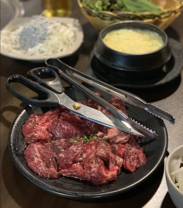 [한식] 고기가 신선하고, 반찬이 맛있는 당산역 소고기 맛집 육갑식당