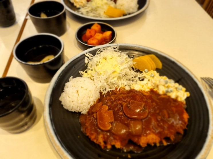 서울역 식당 서울돈까스 후기, 서울역사안에 있어서 기차타기 전 간단히 먹을 수 있는 돈까스집