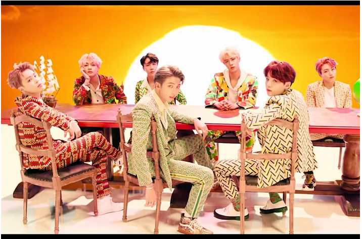 [공식]<b>방탄소년단</b> ‘IDOL’ <b>뮤비</b>, 통산 6번째 <b>10억뷰</b>