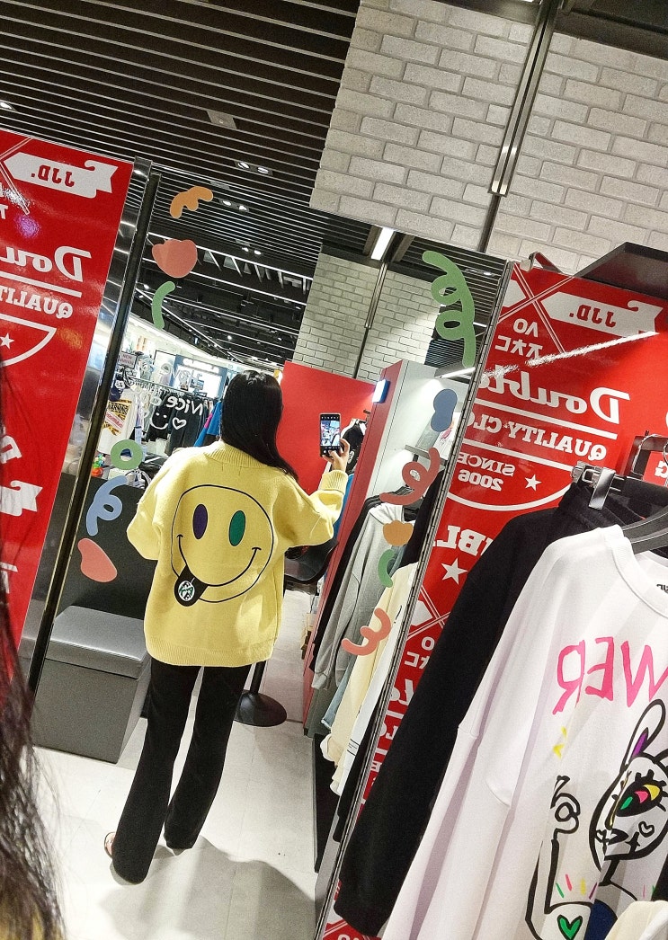 더블제이디 스마일 가디건 구매후기(천호 현대백화점 매장) 더블제이디 스마일 가디건 구매후기(천호 현대백화점 매장)