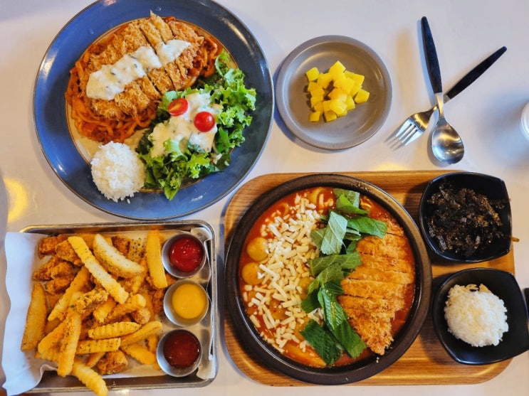  현풍 테크노폴리스 맛집 뜨돈 돈까스가 맛있는 놀이방 식당