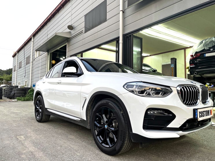  BMW X4 20d 블랙유광 휠도색