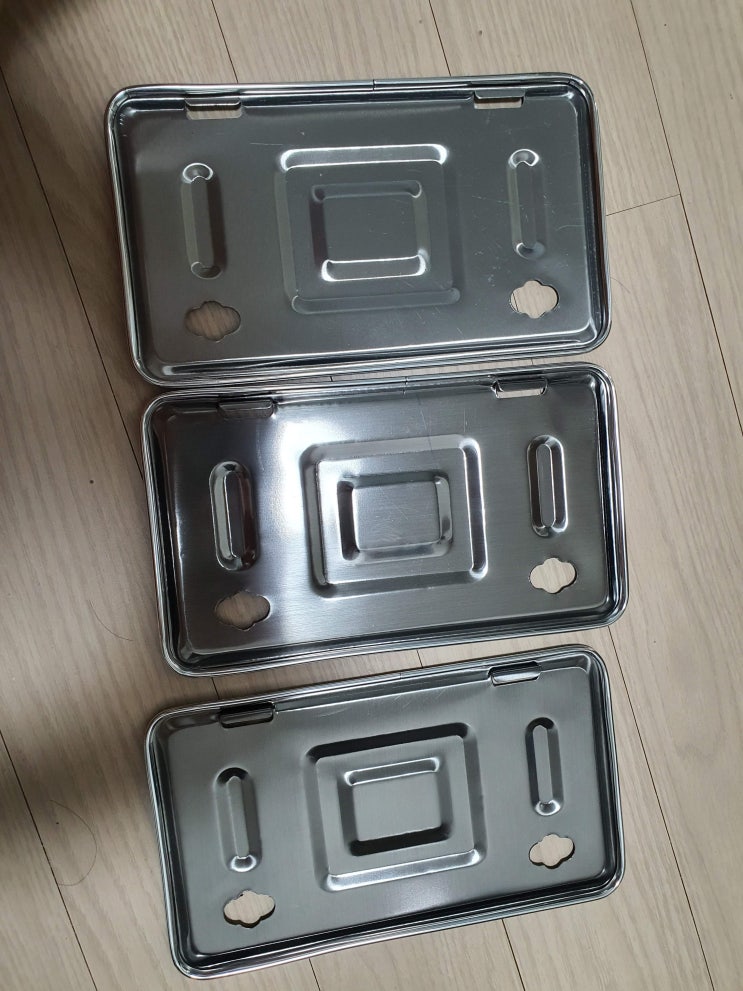  부상방지용 번호판 가드 장착 준비중