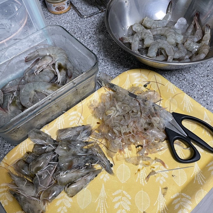  흰다리새우 손질해서 회 먹는 방법 (활새우, 생새우)