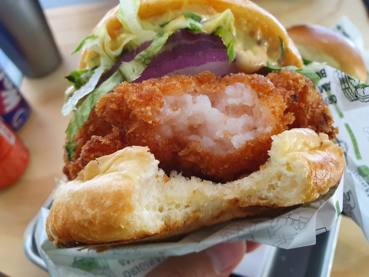  제스티살룬 연남점 - 새우버거 맛집